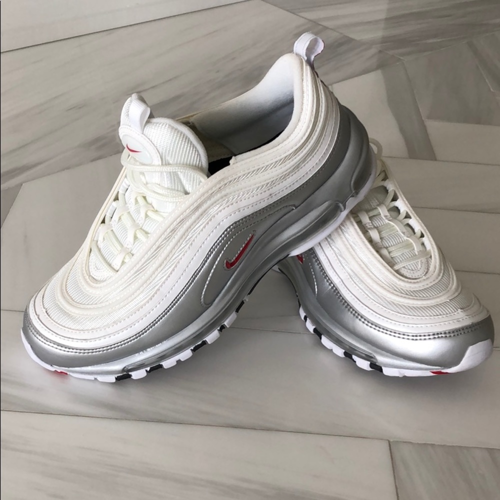 Men's Shoe
Nike Air Max 97 Size 7.5 (Worn Once)
